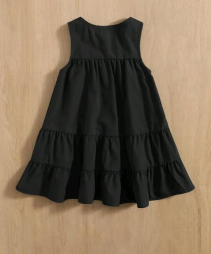 فستان بناتي أسود واسع بأزرار