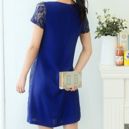 فستان نسائي دانتيل أزرق