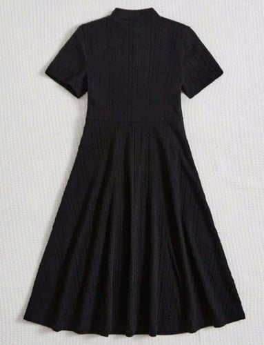 فستان بناتي أسود - عنق طويل