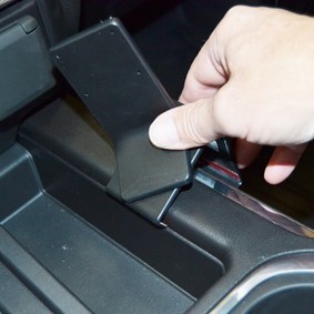 حامل بروديت بروكليب سلفرادو للجهة اليمنى 2019-2024...