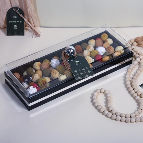 صحن اسود صغير