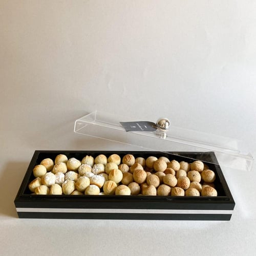 صحن اسود صغير