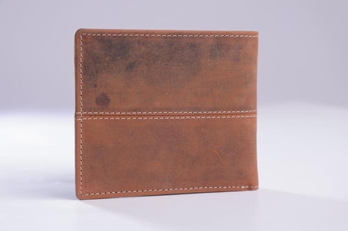 محفظة جلد طبيعي لون بني