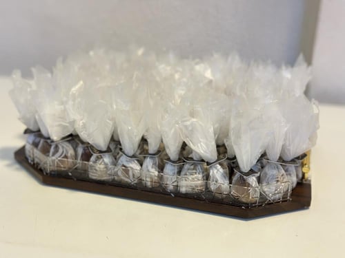 صينبة كبيرة فخمة اكريلك مع خشب كيلوين ١٠٠ حبة تمر...