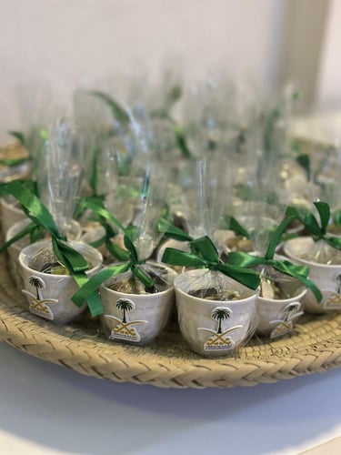 توزيعات فناجيل بسله خوص كل فنجال حبتين تمر محشي دا...