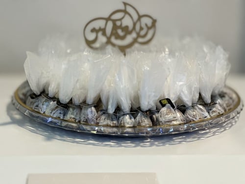 صينبة كبييره اكريلك ٣كيلو ١٥٠ حبة تمر سكري محشي وم...