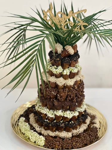 نخلة تمر سكري محشي كريمات اكثر من 140حبة تقريبا (...