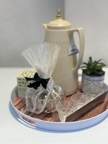 صينيه مع ترمس وتمرية (اهدي احبابك )