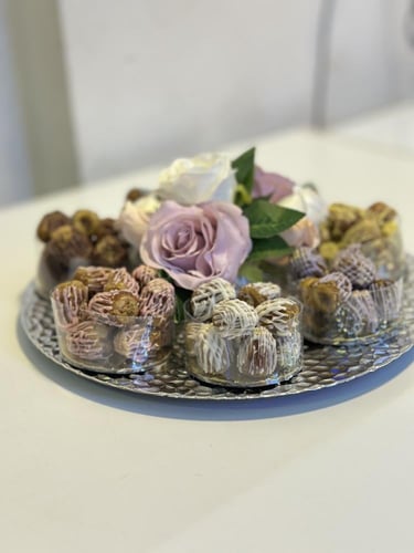 صينية تمر سكري ميني محشي فيها اكثر من 70حبة