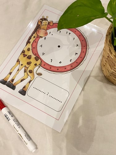 نشاط الساعه لمفهوم الوقت ( لوحة مقاس A4 يمكن الكتا...