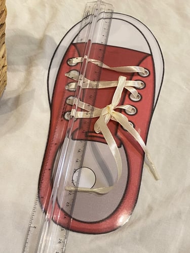 اعتماد على النفس نشاط لضم الحذاء لتعليم ربط خيوط ا...