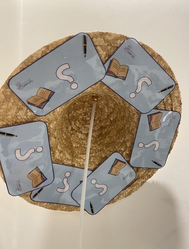 قبعة اللغة العربية العجيبة