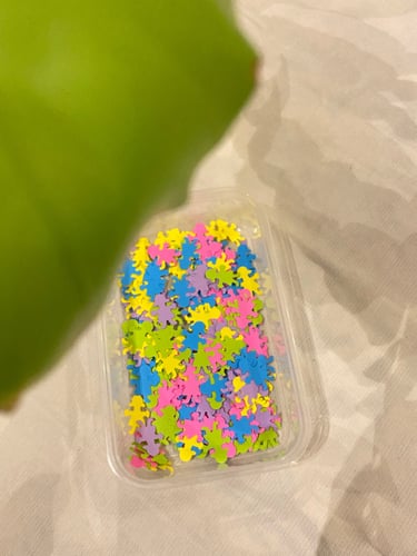 كولاج ملون خامة ورق ( قصاصات شكل فتاة مقاس small +...