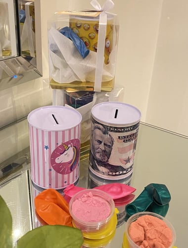 هدية اطفال حصالة