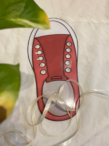 اعتماد على النفس نشاط لضم الحذاء لتعليم ربط خيوط ا...