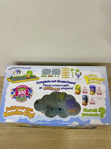 نادر/ مجموعة موشي منسترز