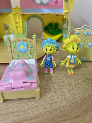 نادر/منزل فيفي من فيفي والزهرات الصغيرات/اصدار 200...