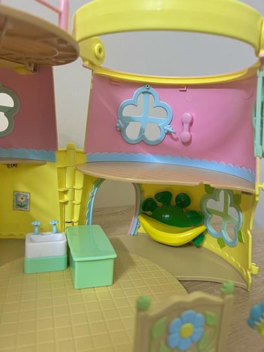 نادر/منزل فيفي من فيفي والزهرات الصغيرات/اصدار 200...