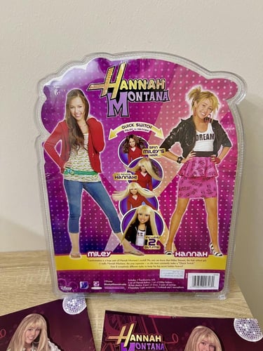 نادر جدا/مجموعة هانا مونتانا(دمية هانا مونتانا 200...