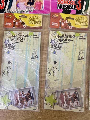 نادر جدا/ مجموعة high school musical ( ثلاثة كتب ت...