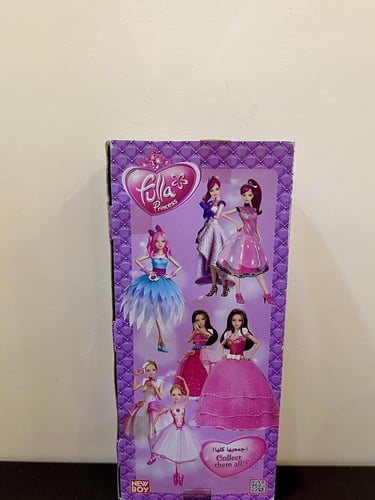 نادر / دمية فلة أميرة الأمنيات