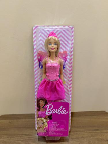 دمية الفراشة باربي