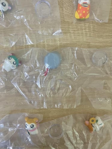 مجسمات شخصيات همتارو-6 شخصيات مع ستاندات