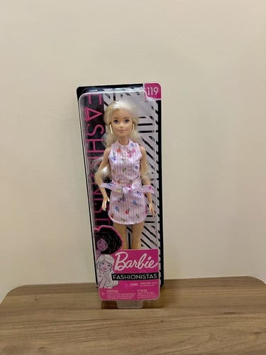 دمية باربي فاشنيستا