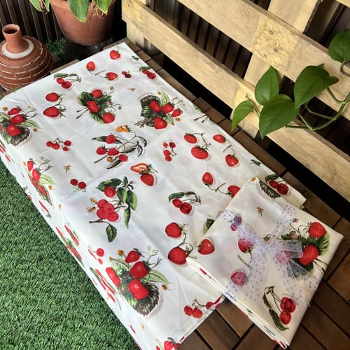 سفره أو مفرش طاوله صغير