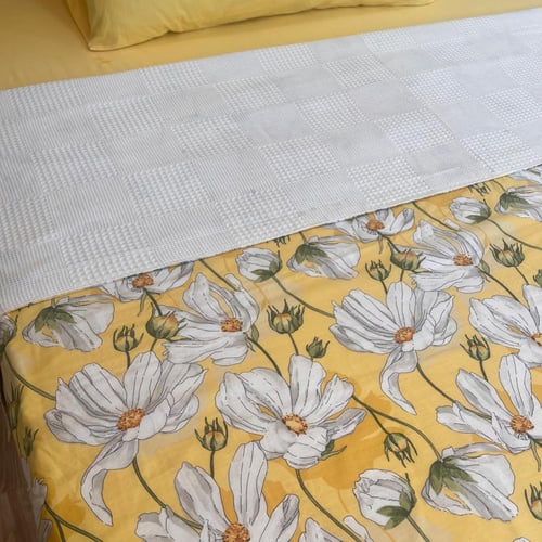 بطانيه خفيفه مقاس نفر ونص