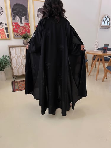 عباية | سارة