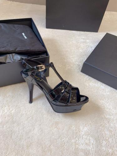Saint Laurent heel