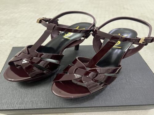 Yves Saint Laurent heel
