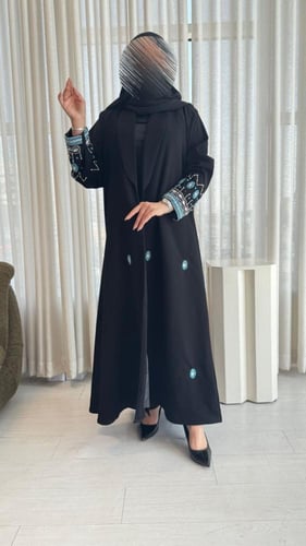 عباية كرريب تطريز شك يدوي ع الاكمام والعباية