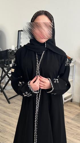 عباية كريب إندونيسي بشك يدوي وتطريز على العباية وا...