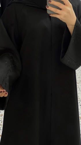 عبايه كتان كلوش تطريز فالاكمام