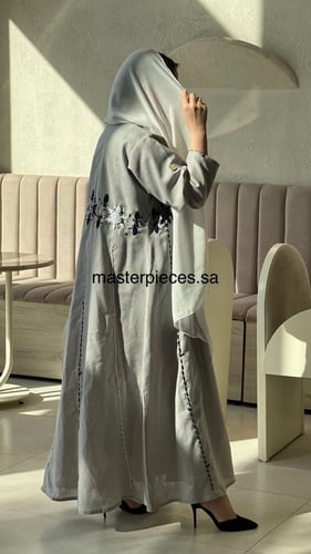 عبايه لننن مطرز