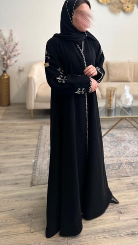عباية كريب إندونيسي بشك يدوي وتطريز على العباية وا...