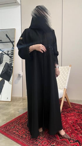 عباية كتان تطريز شك يدوي ع الاكمام قلاب
