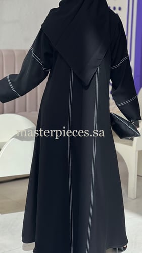 كريب اندونيسي اسود فاحم بياقه ودق ابيض انيق