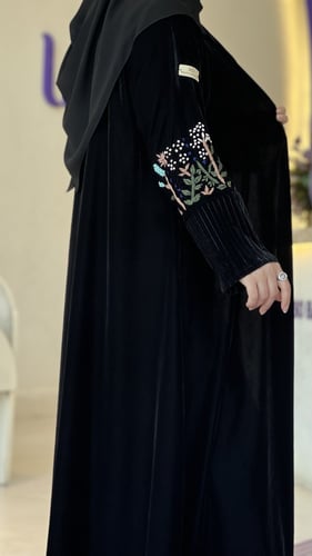 كلوش مخمل مع شك يدوي