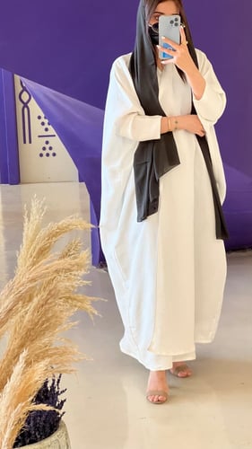 عباية نص بشت حرير