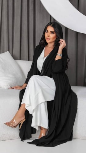 عباية كريب اندونيسي بياقة مع كسرات ليزر