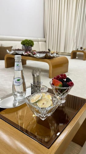 طقم طاولات ارضيه 7 قطع | قطعتين رئيسيه و 5 قطع خدم...