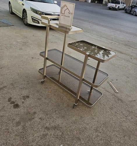 عربة تقديم لون شامباني