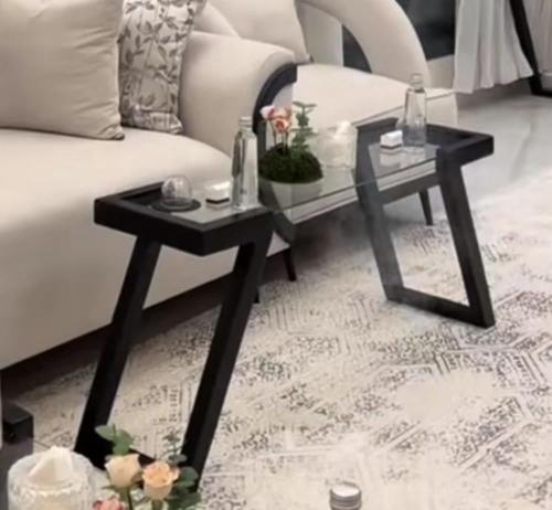 طاولة خدمة مستطيل حبه
