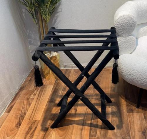 طاولة قابله للطي مخمل أسود