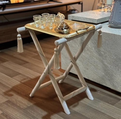 طاولة قابله للطي مخمل سكري