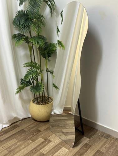 مراية مموجة