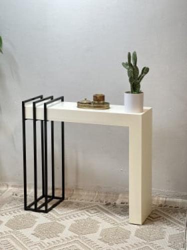 مدخل خشب مع حديد أسود